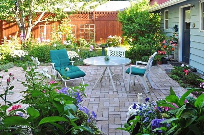 Affordable Paver Patio Retreat