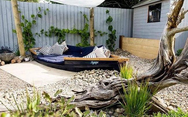 Sunken Lounge Among Living Vines