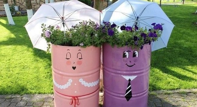 Pink And Blue Painted Barrel Couple