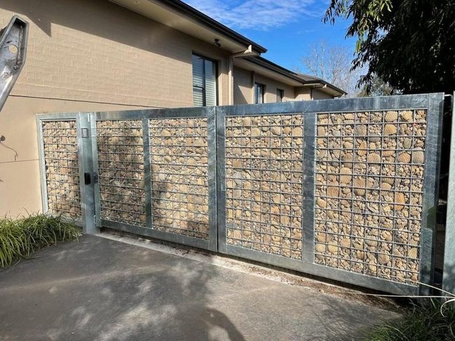 Wire Mesh Garden Gateways