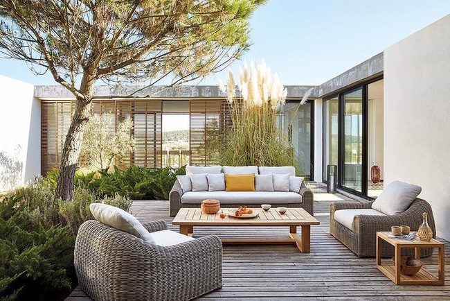 Wood Beams Meet Modern Metal