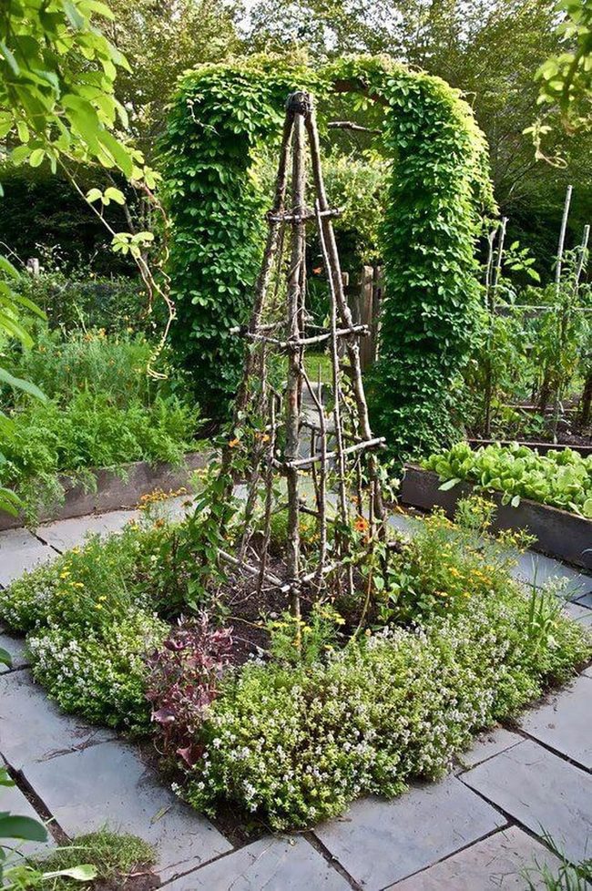Woven Twig Garden Obelisk