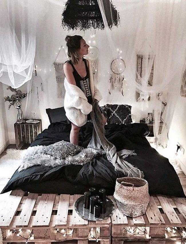 Wood Pallets Black Bedding Dreamcatcher