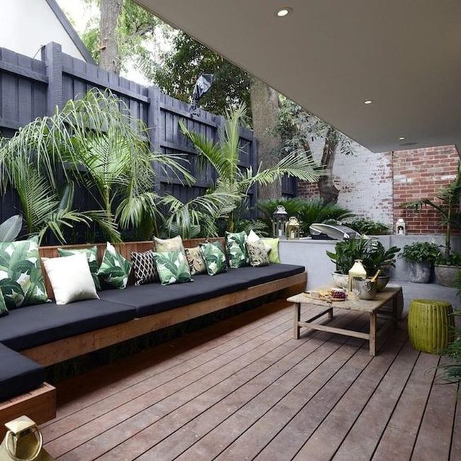 Dark Cushions Green Leaf Patio