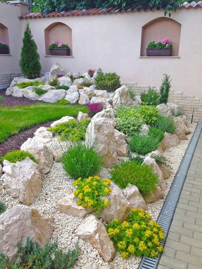 Monochrome Stone Garden With Layered Plants