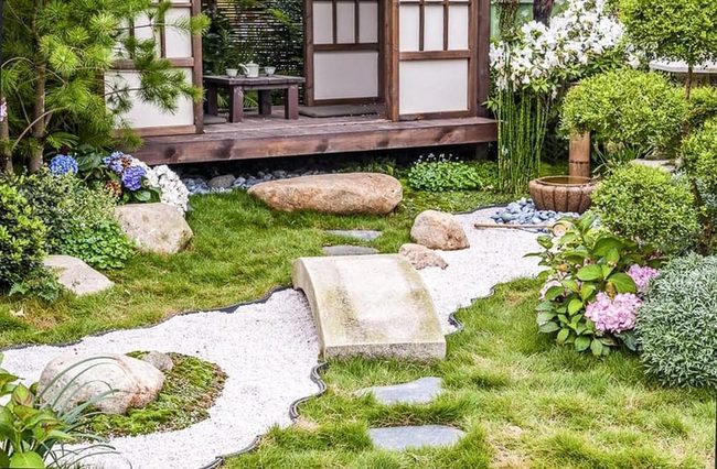 Green Stones Water Retreat