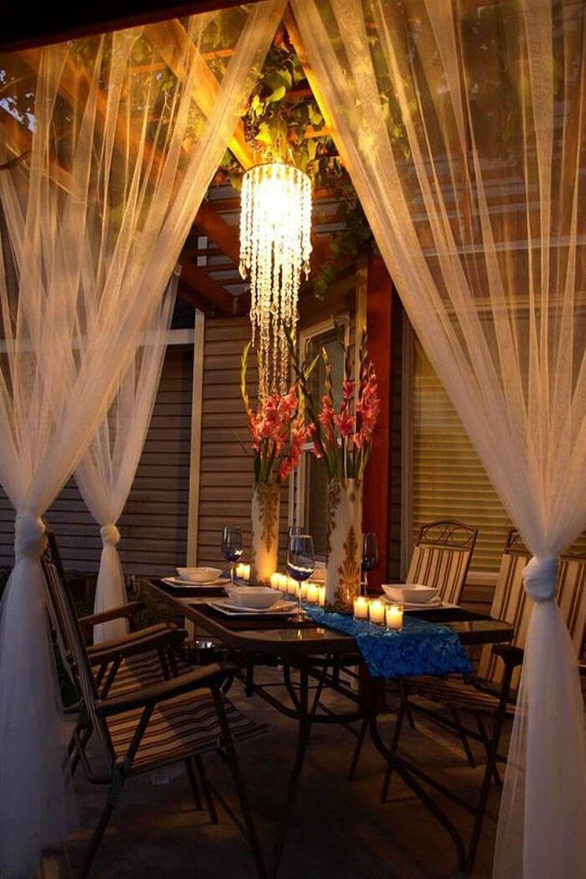 Shimmering Fabrics Frame Evening Gatherings