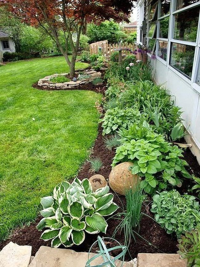 Green Textures Soften Foundation Lines