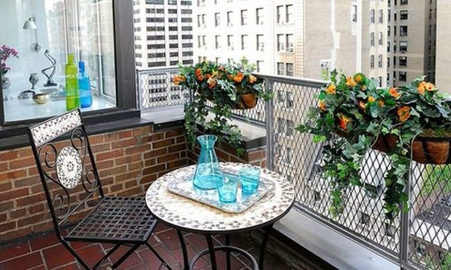 Small Balcony Garden Dining