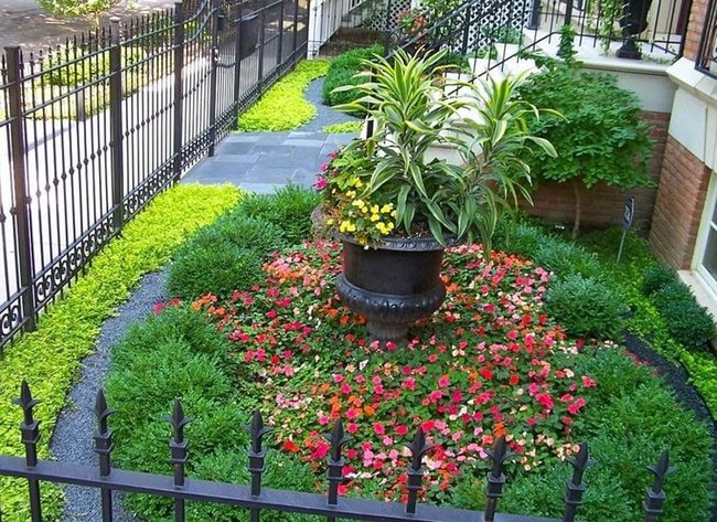 Bold Round Planter Statement