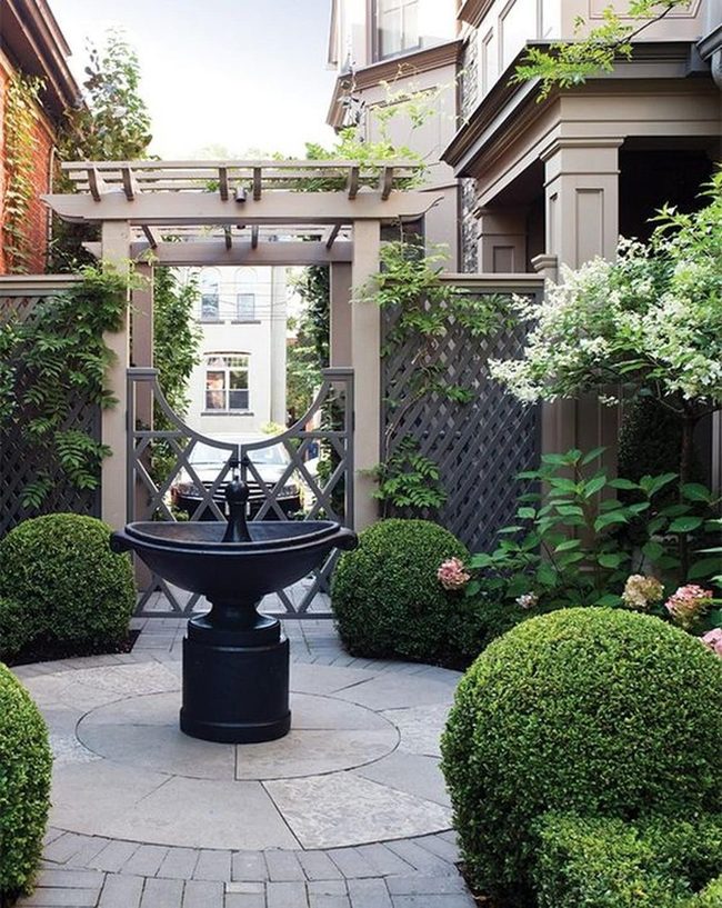 Dark Fountain Circular Garden Retreat