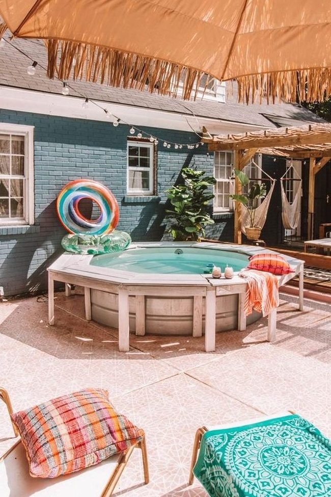 White Round Pool Backyard Oasis