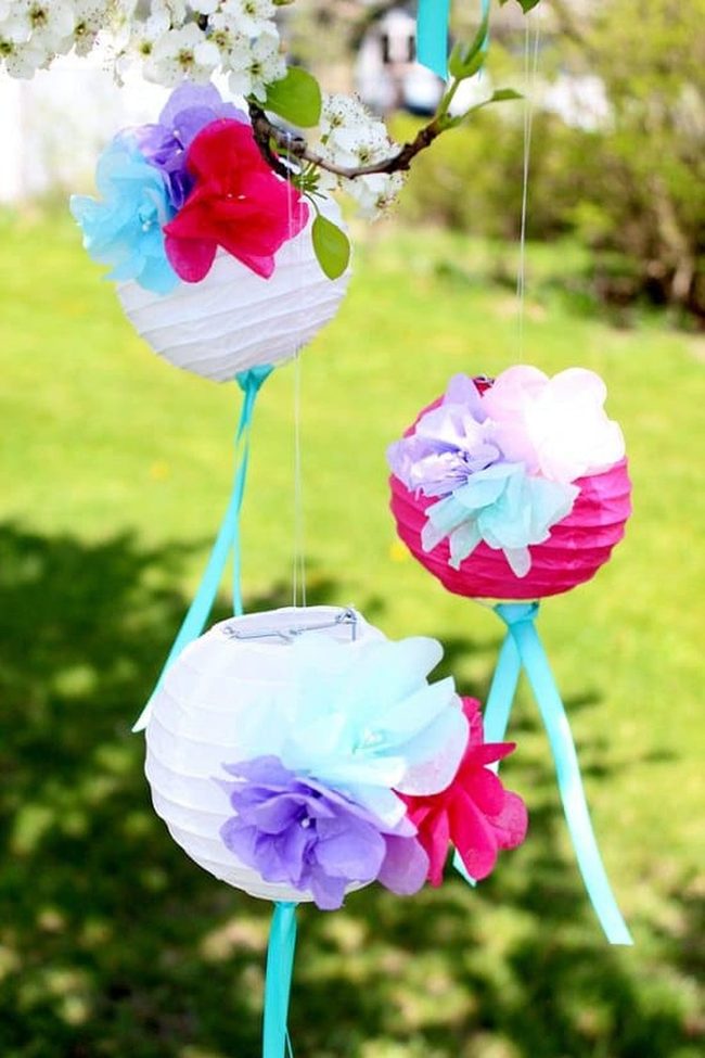 Glowing Paper Flowers For Gardens