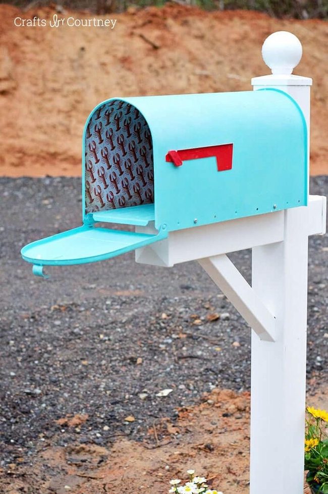 Cheerful Patterns Inside Your Mailbox