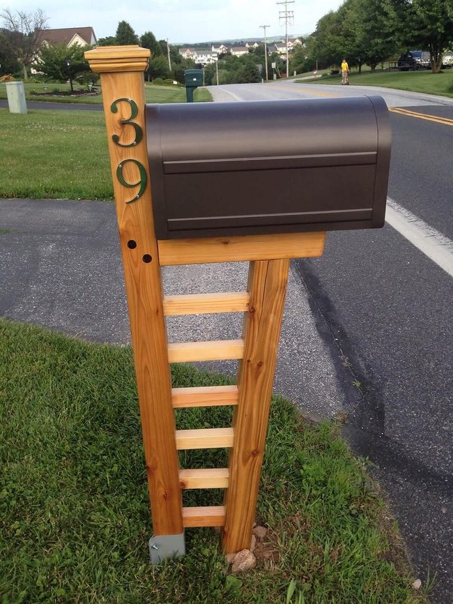 Vertical Slats Modern Mailbox