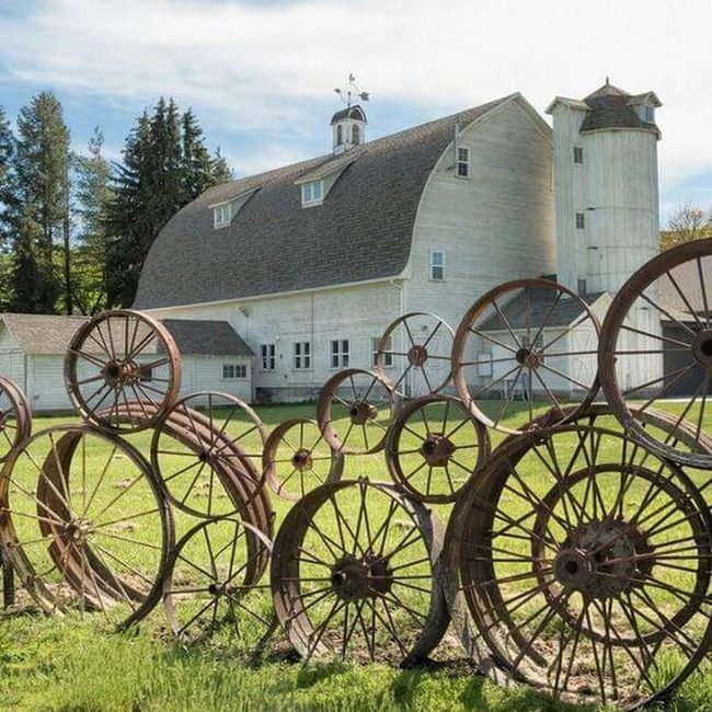Weathered Wheels Garden Focal Point