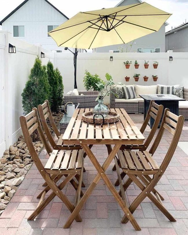 Green Brick Patio Dining Haven