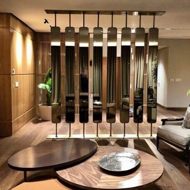 Reflective Illusion for Enhanced Space