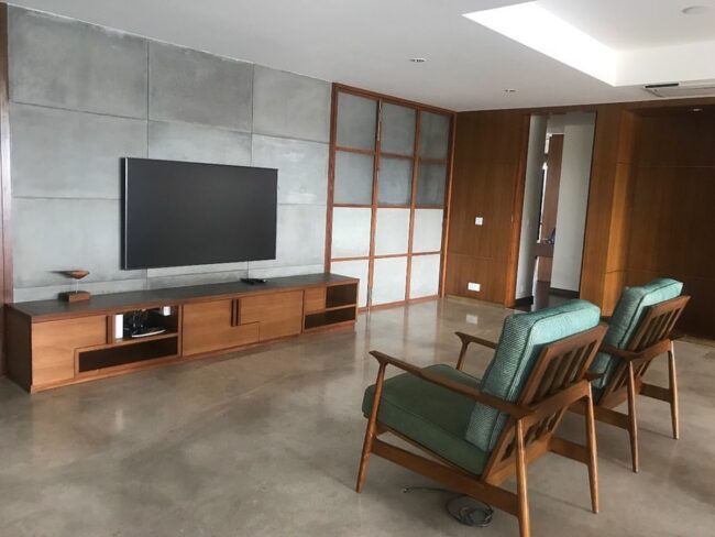 Concrete and Wood for Minimalism