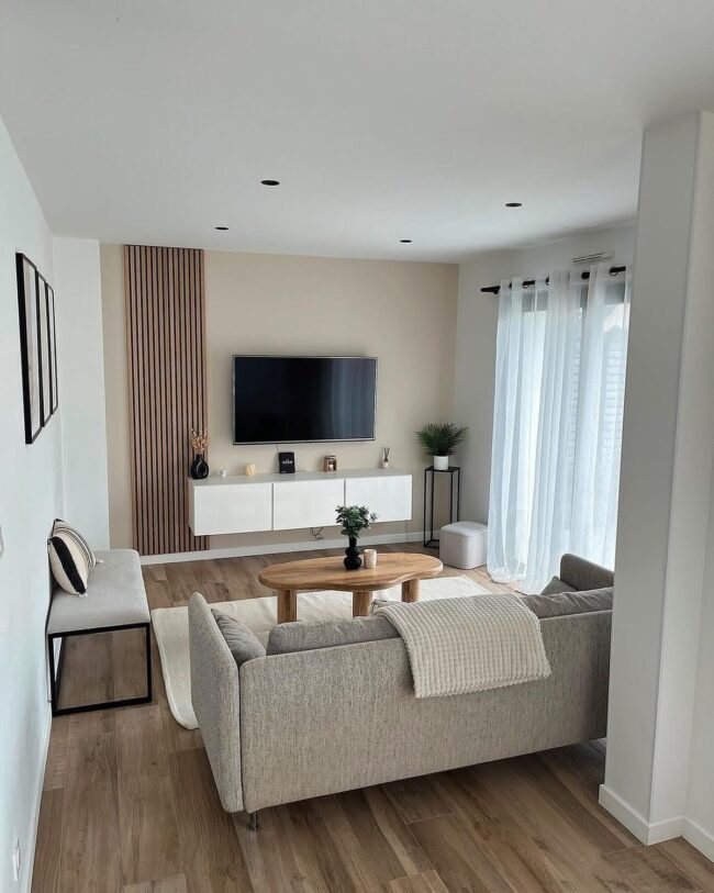 How to Make a Small Living Room Look Bigger?