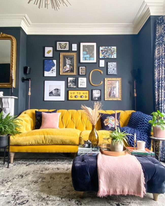 Dynamic and Lively Living Room Design