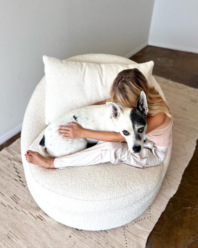 Boucle Nest Swivel Comfort