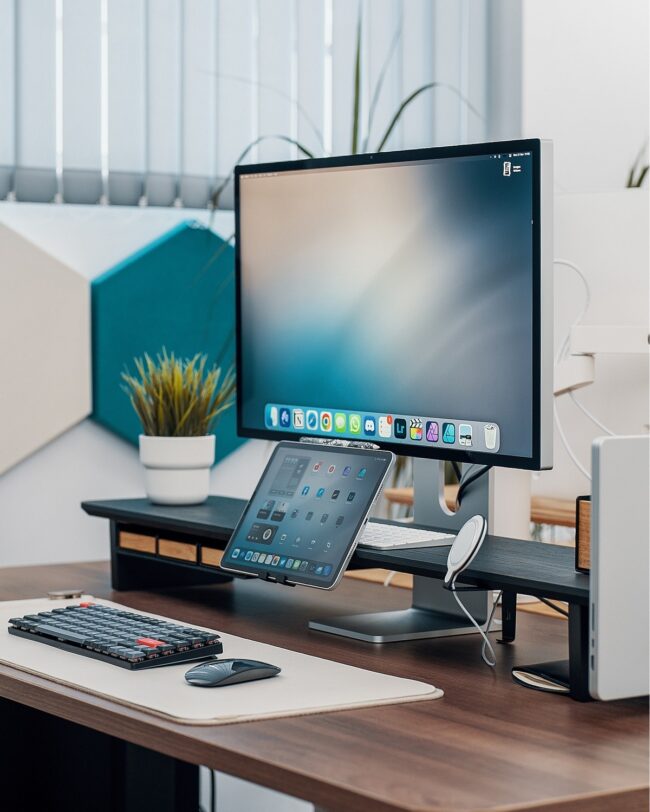 Modern, Functional Workstation Design
