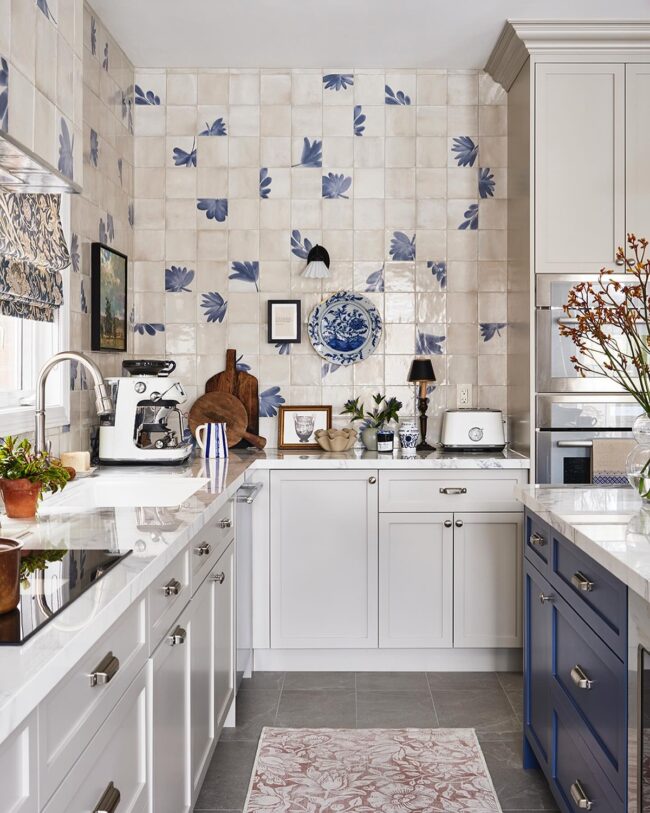Charming Blue Floral Design Details