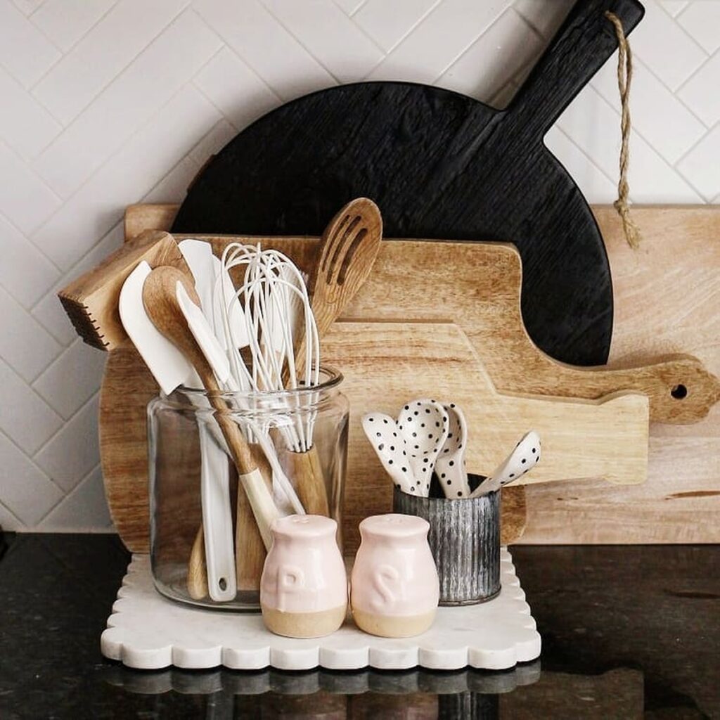 35 Simple and Modern Kitchen Counter Decor Ideas - Archi Refresh