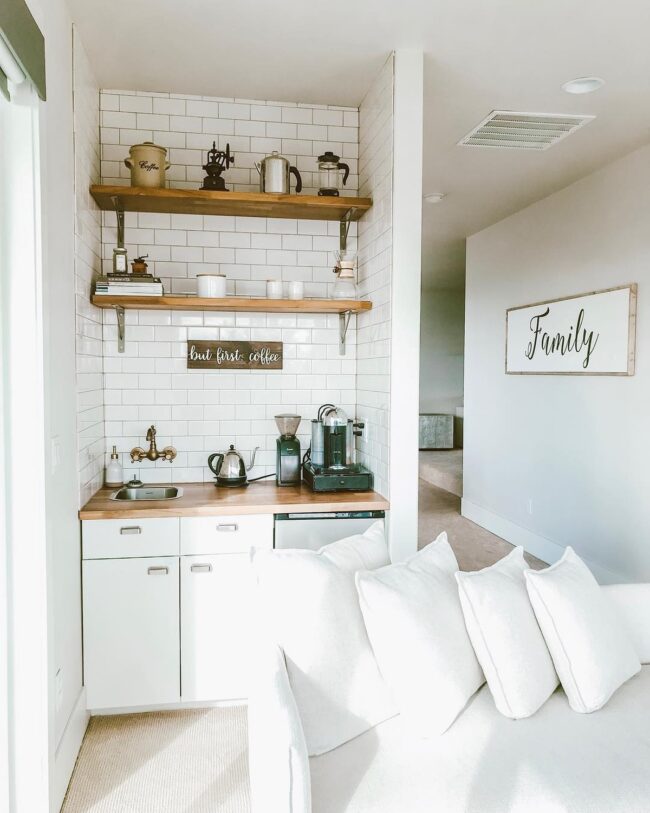 Minimalist Modern Space