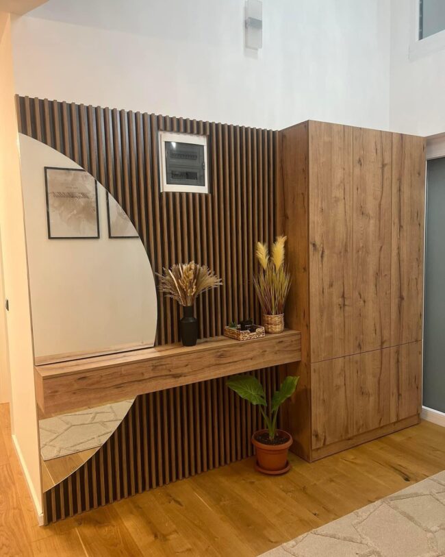 Inviting and Practical Entryway Design
