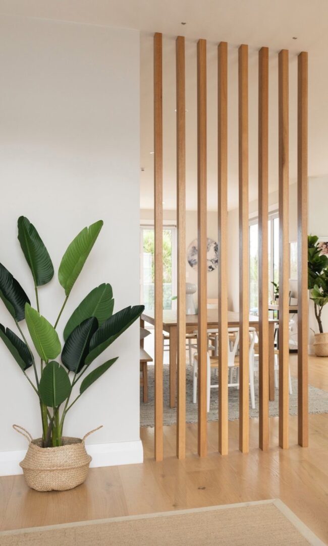 Clean and Refined Vertical Slats