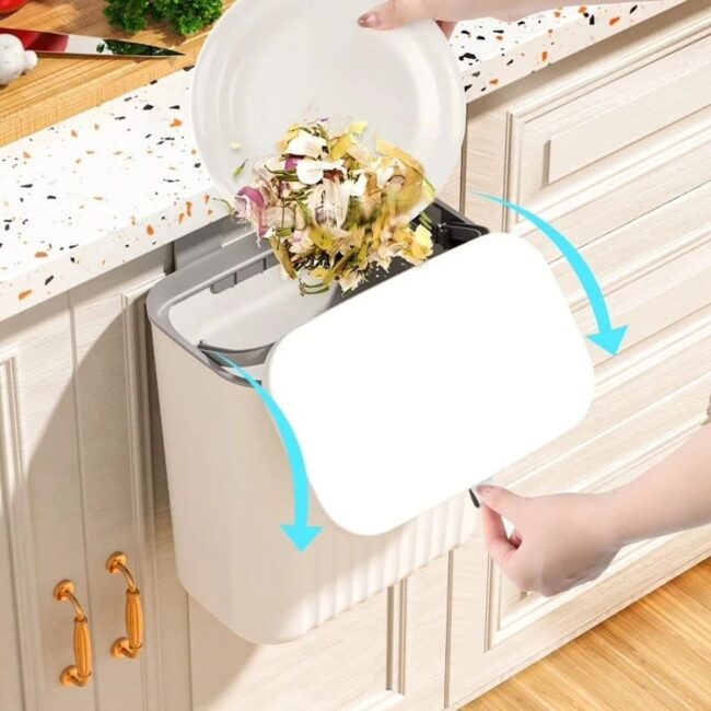 Convenient Hanging Trash Bin