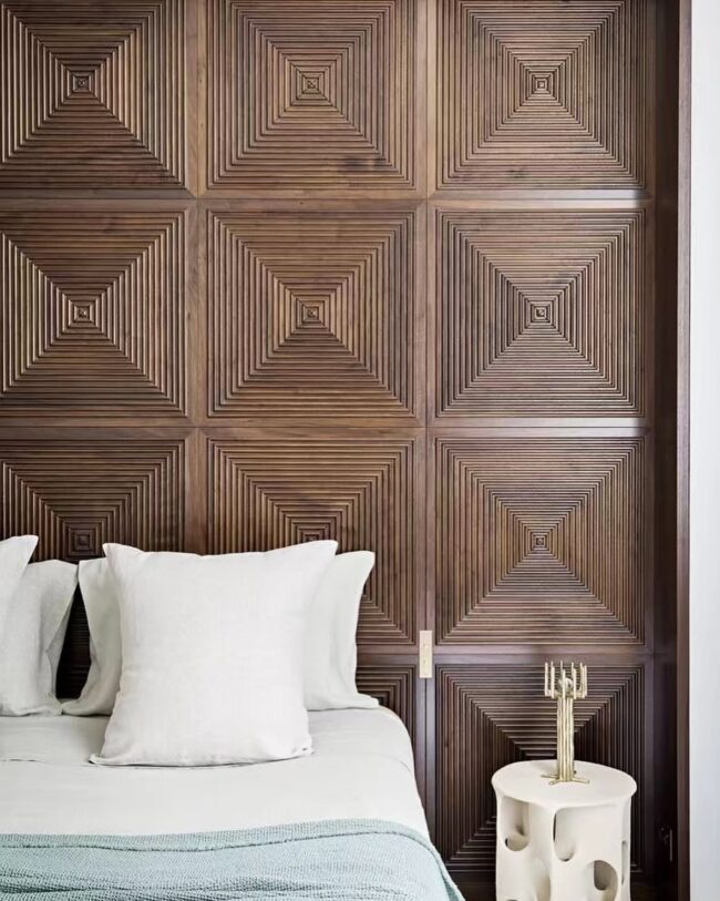 Complex Patterns in Geometric Art