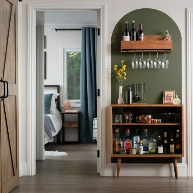 Elegant and Streamlined Space
