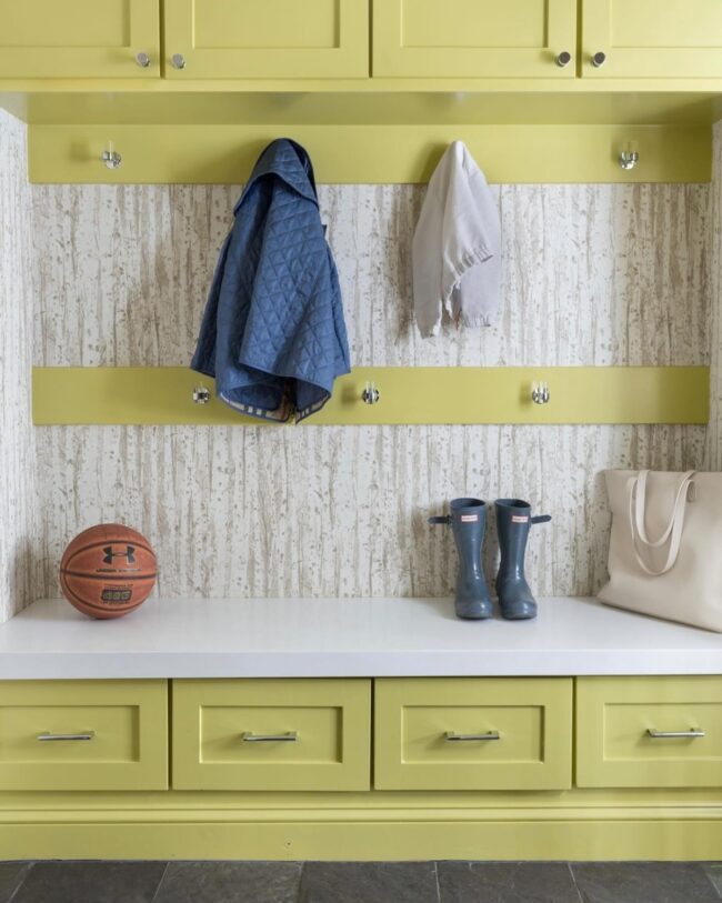 Dynamic and Engaging Color Palette