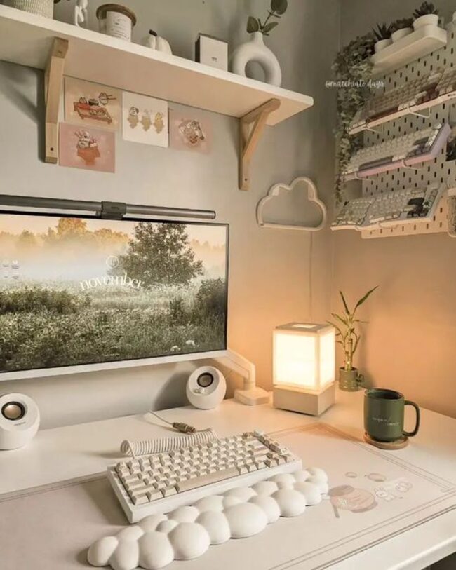 Kawaii Desk Style