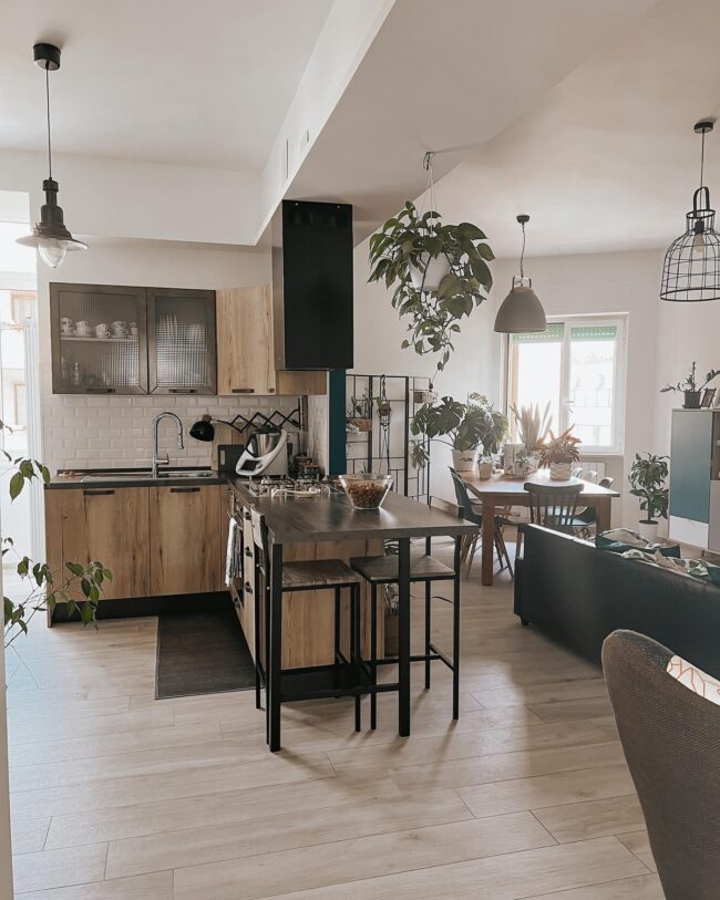 Green and Inviting Industrial Vibe