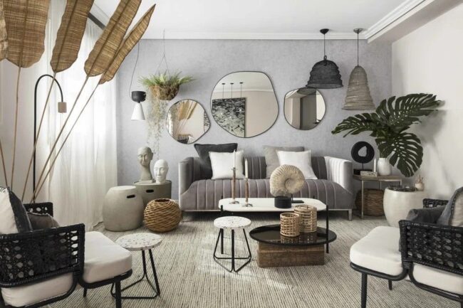 Eclectic Textures with Reflective Beauty